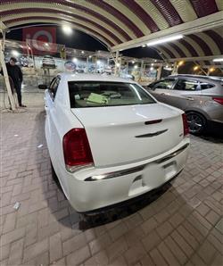 کرایسلەر 300